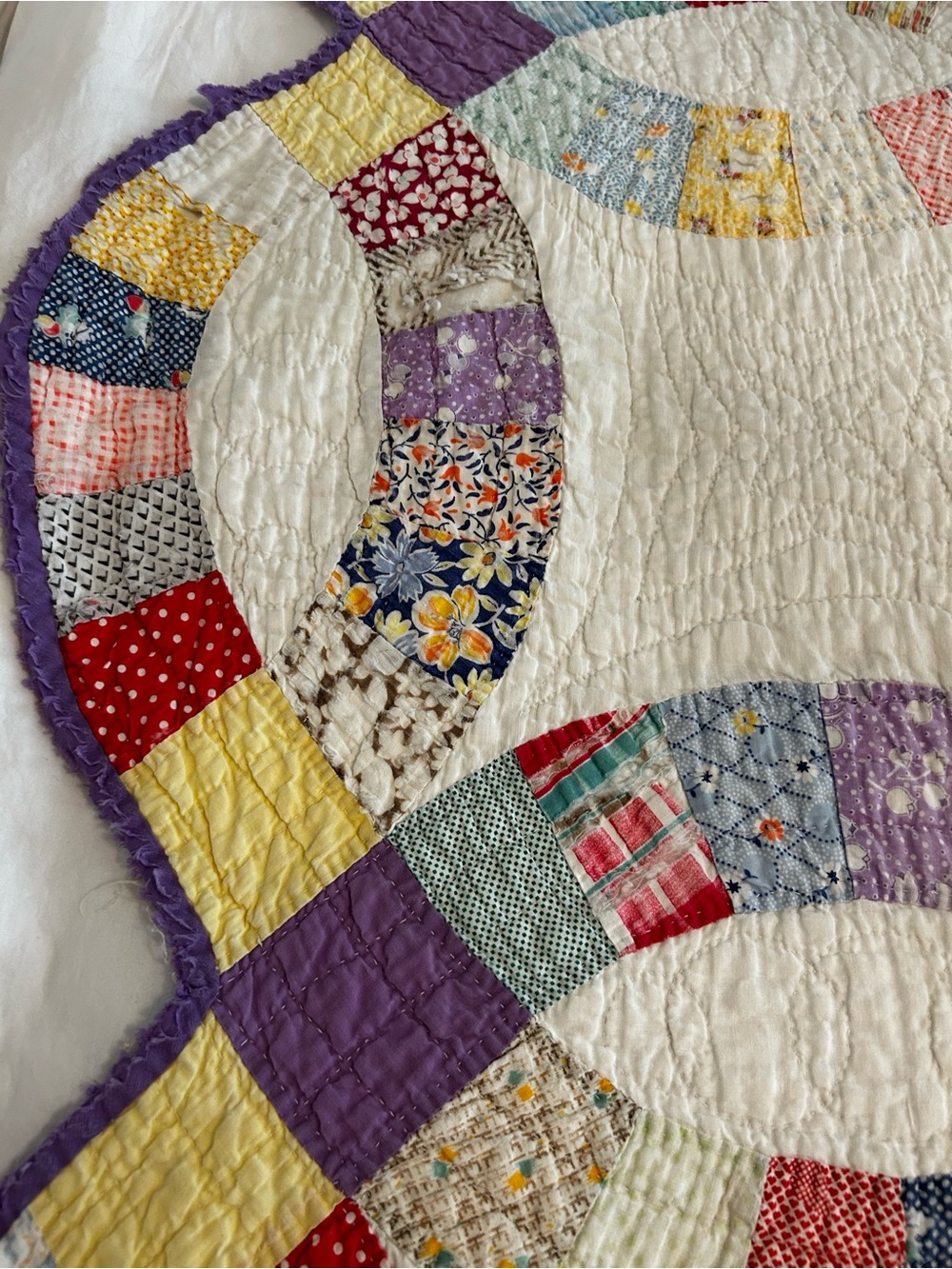 Vintage Double Wedding Ring Quilt - Cream Background with Multicolor Rings - Picture 5 of 16